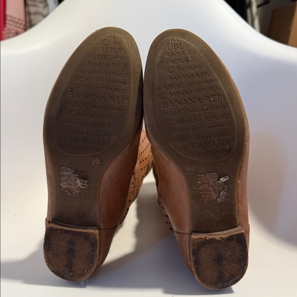 Banana Republic tan tall knee-high leather boots 7 - Picture 9 of 16